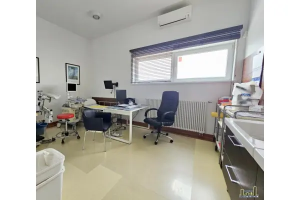 wolsztyński, Wolsztyn, Poniatowskiego, OBIEKT KOMERCYJNY 880 m2 WINDĄ DO WYNAJECIA
