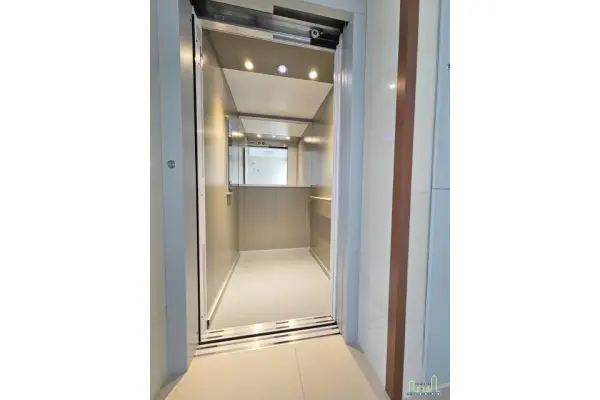 wolsztyński, Wolsztyn, Poniatowskiego, OBIEKT KOMERCYJNY 880 m2 WINDĄ DO WYNAJECIA