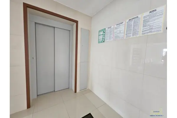 wolsztyński, Wolsztyn, Poniatowskiego, OBIEKT KOMERCYJNY 880 m2 WINDĄ DO WYNAJECIA