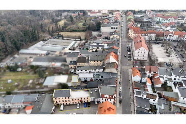 wolsztyński, Wolsztyn, Poznańska, BUDYNEK W CENTRUM Z WŁASNYMI MIEJSCAMI PARKINGOWYMI!