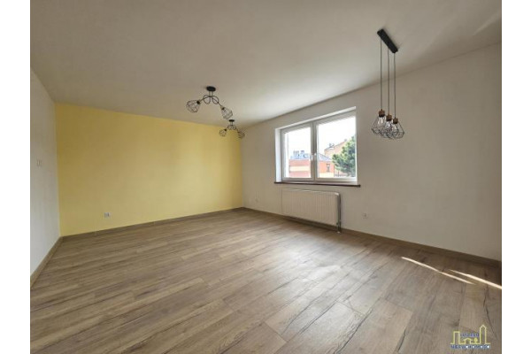 wolsztyński, Wolsztyn, Krzywa, KOMFORTOWE PIĘTRO DOMU W CENTRUM WOLSZTYNA